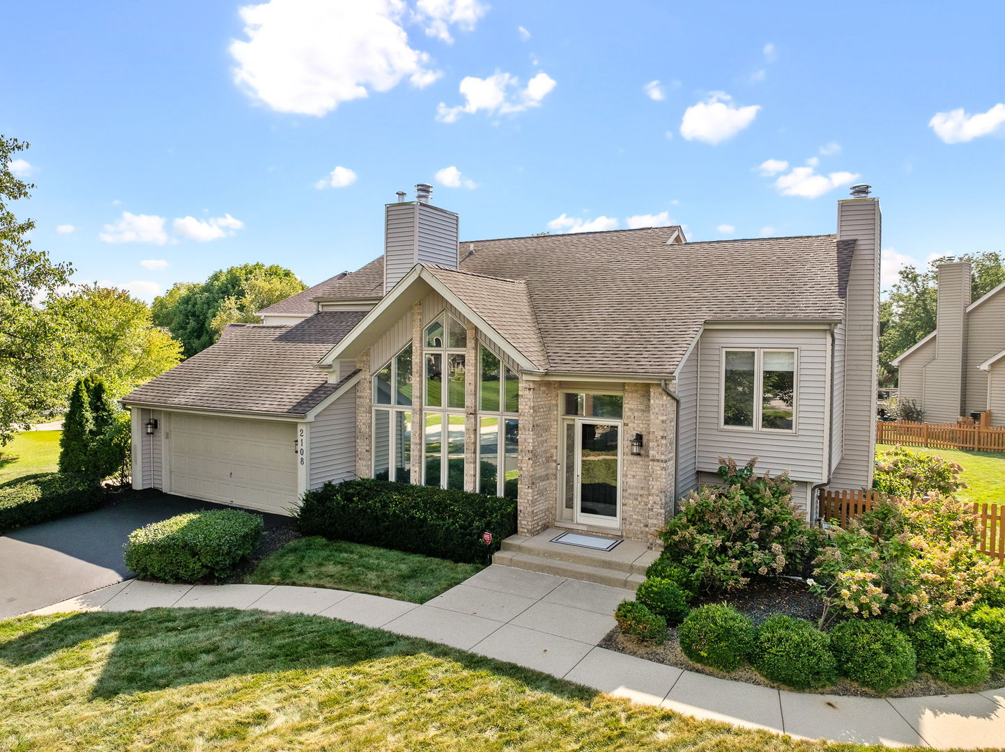 2108 Yellowstar Lane Property Photo 2
