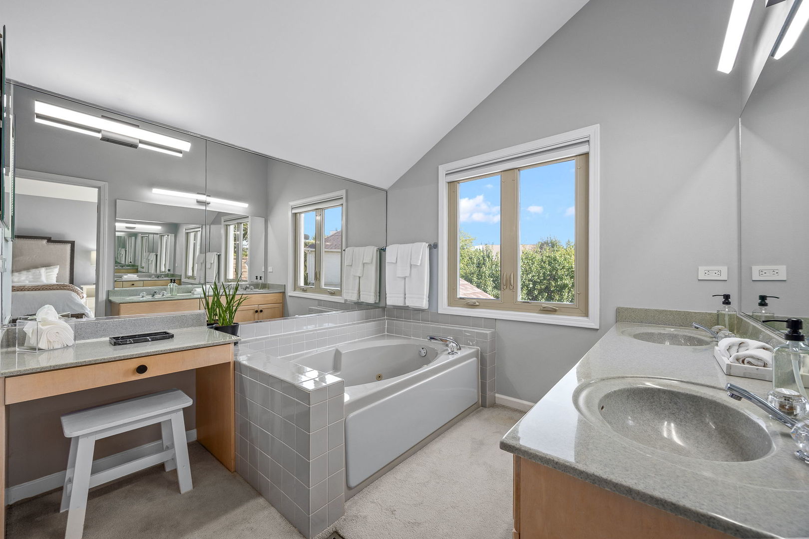 2108 Yellowstar Lane Property Photo 18