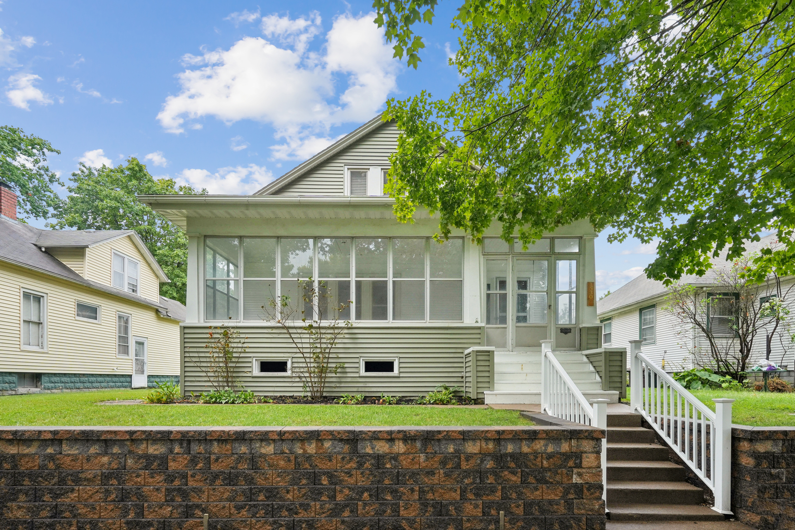 1530 33rd Street Property Photo 1