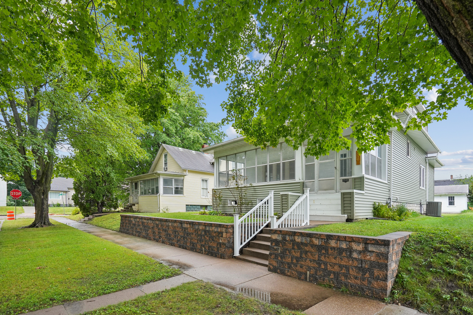 1530 33rd Street Property Photo 2