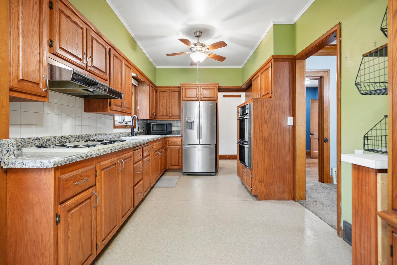 1530 33rd Street Property Photo 8