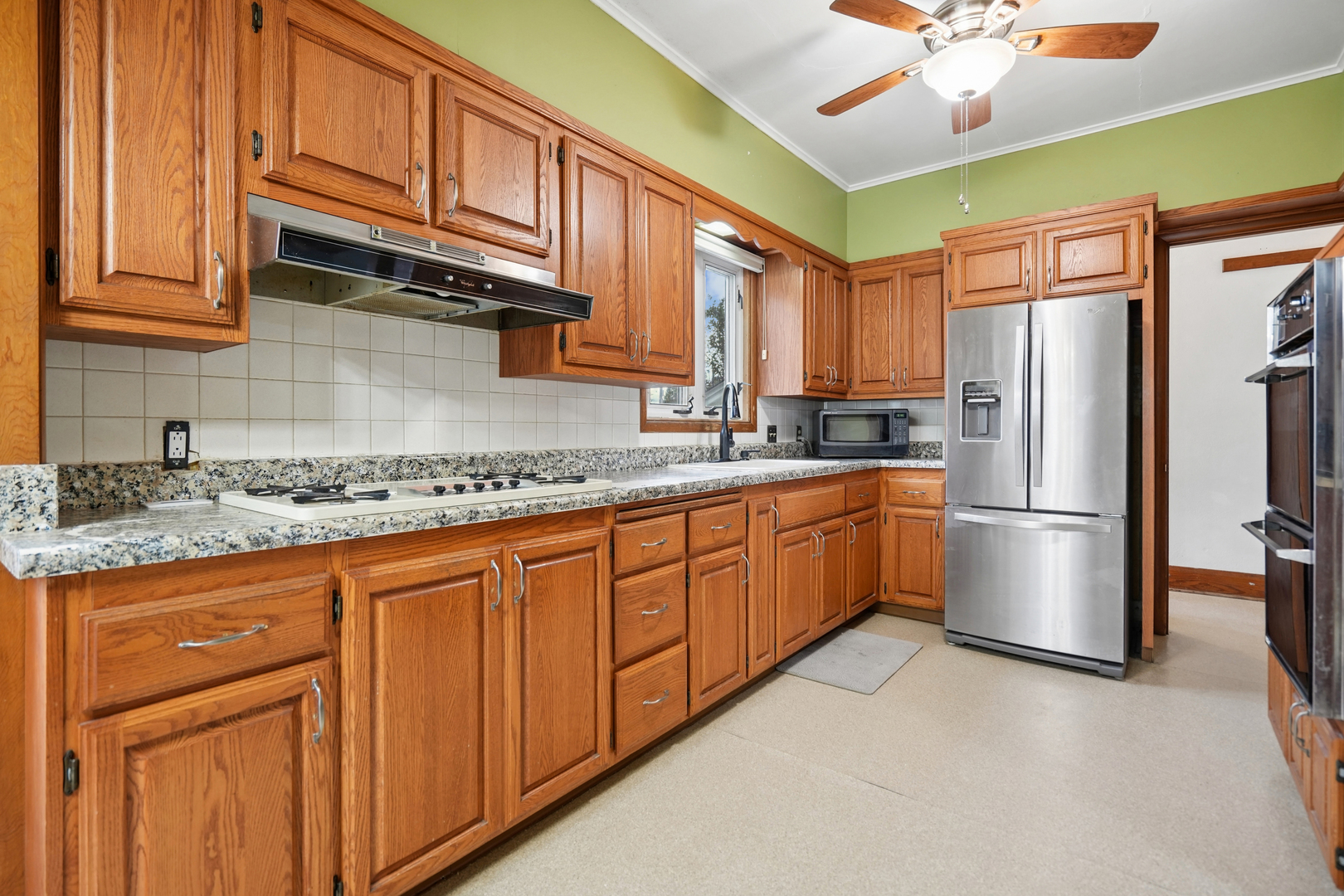 1530 33rd Street Property Photo 9
