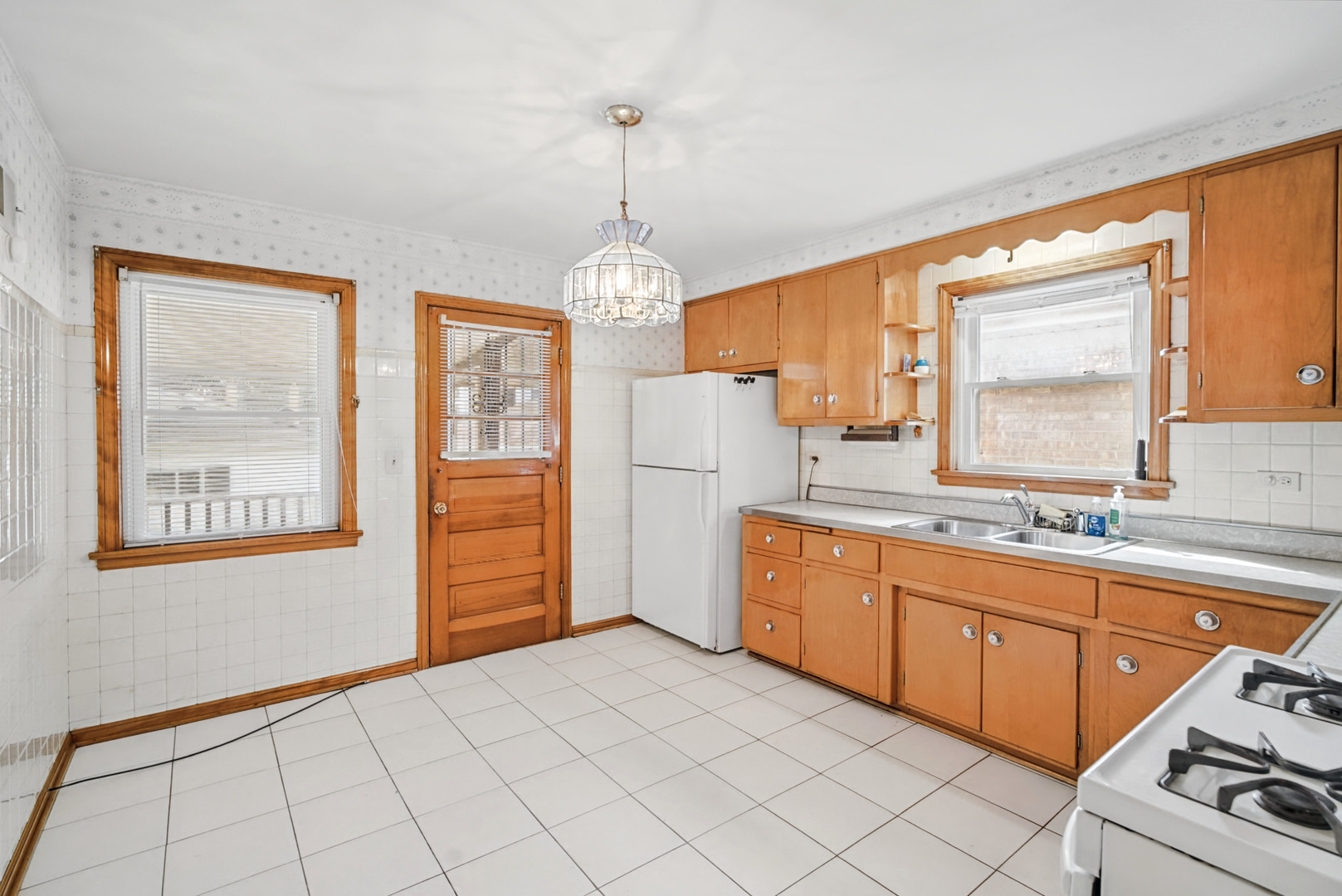 7433 N Oriole Avenue Property Photo 7