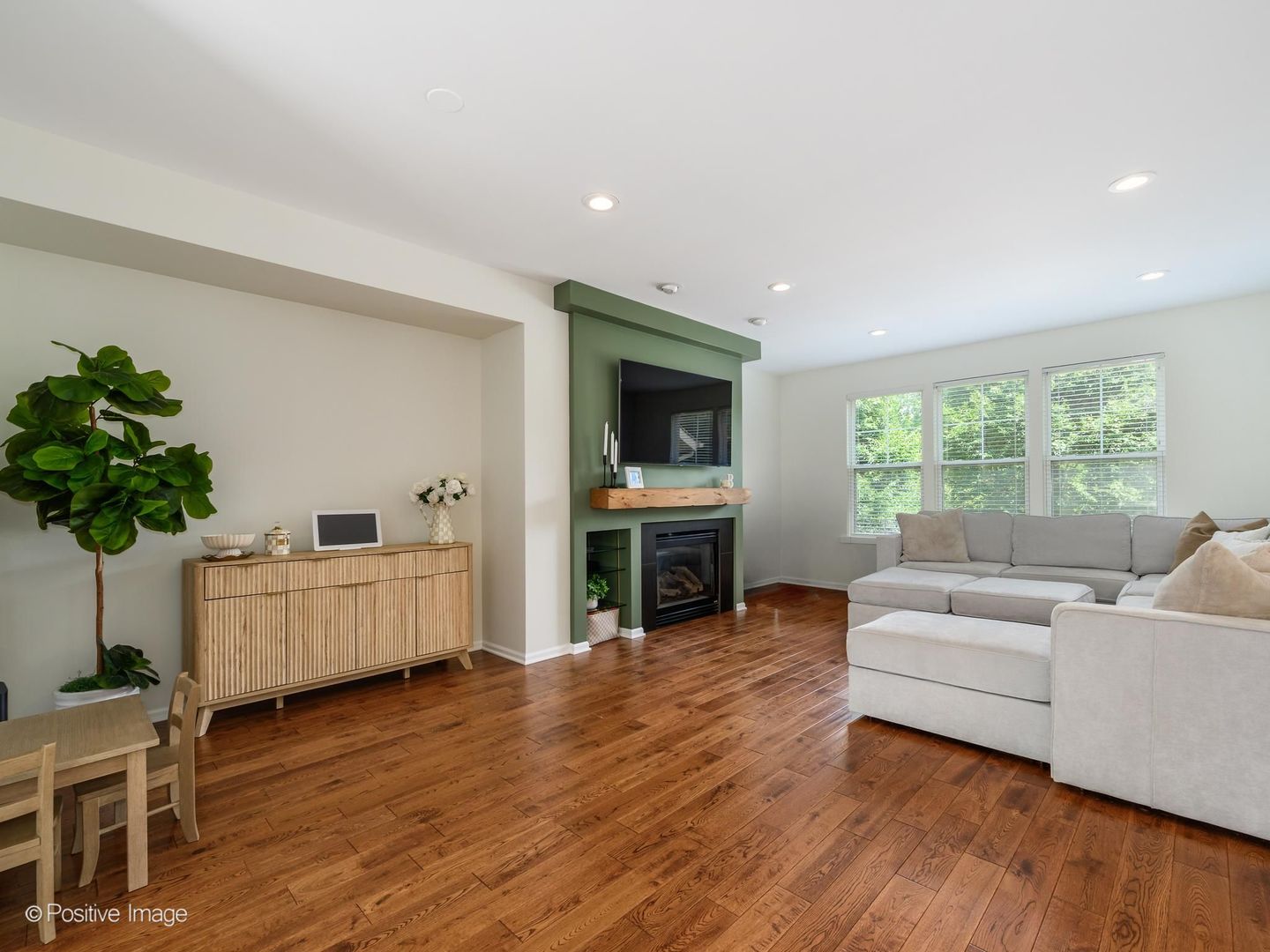 5566 Cloverdale Road Property Photo 3