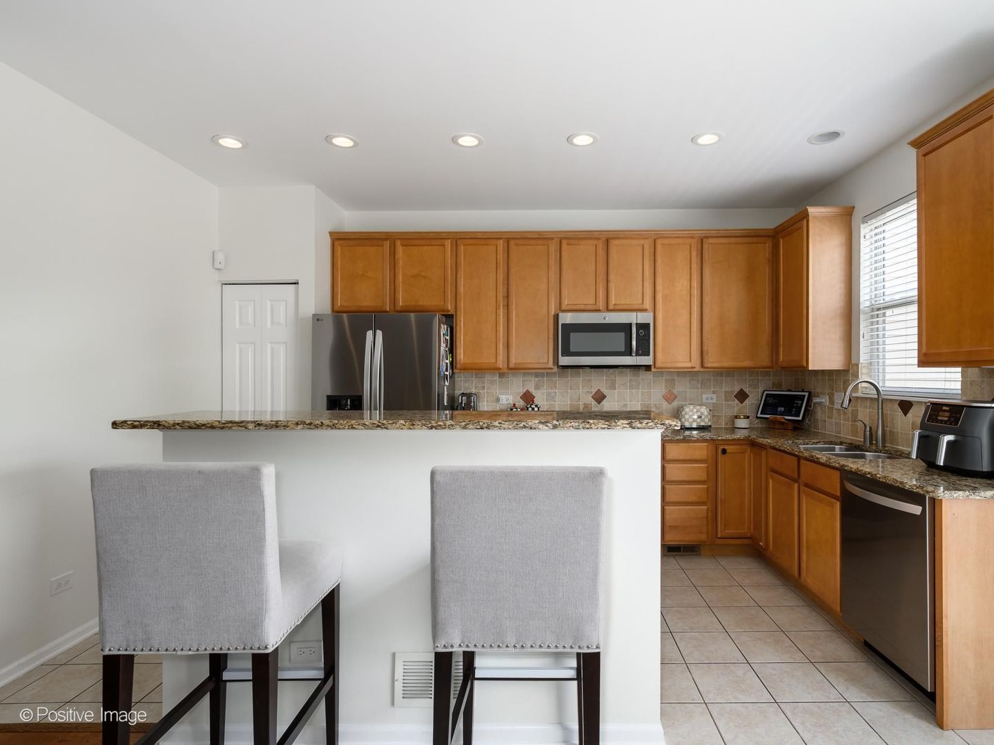 5566 Cloverdale Road Property Photo 11