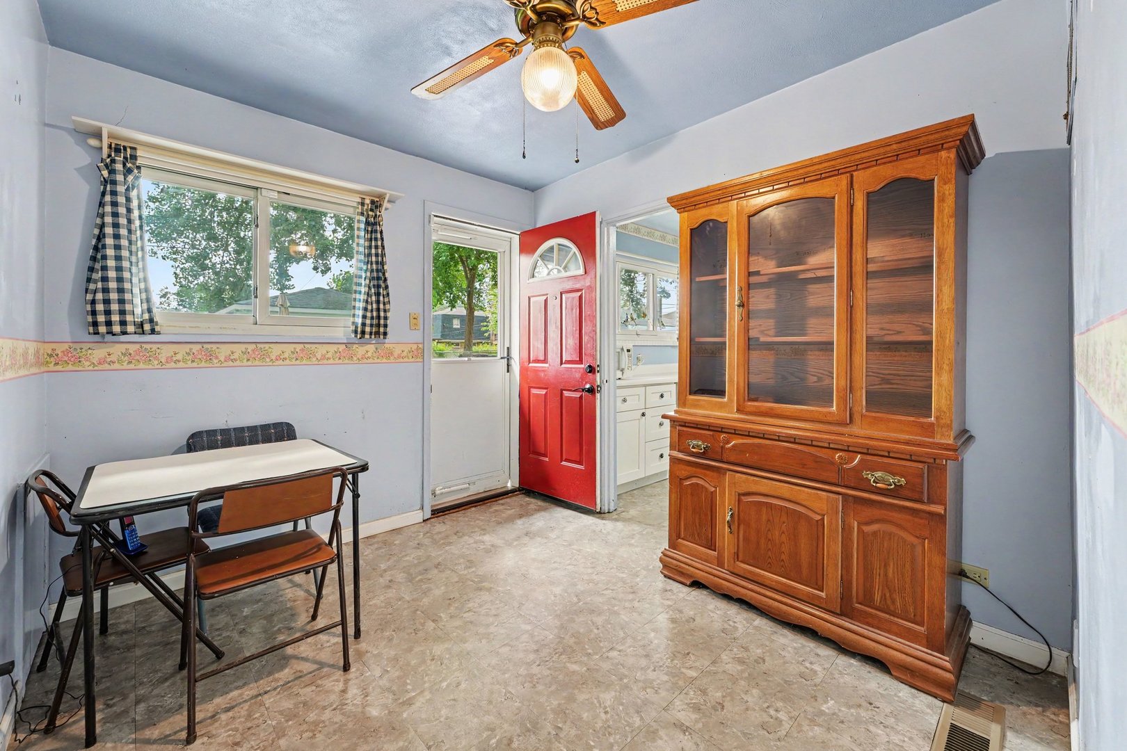 17333 Lorenz Avenue Property Photo 9