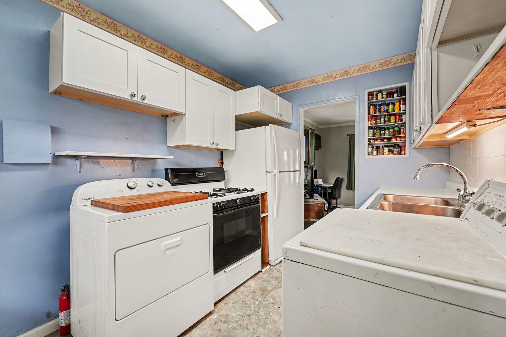 17333 Lorenz Avenue Property Photo 14