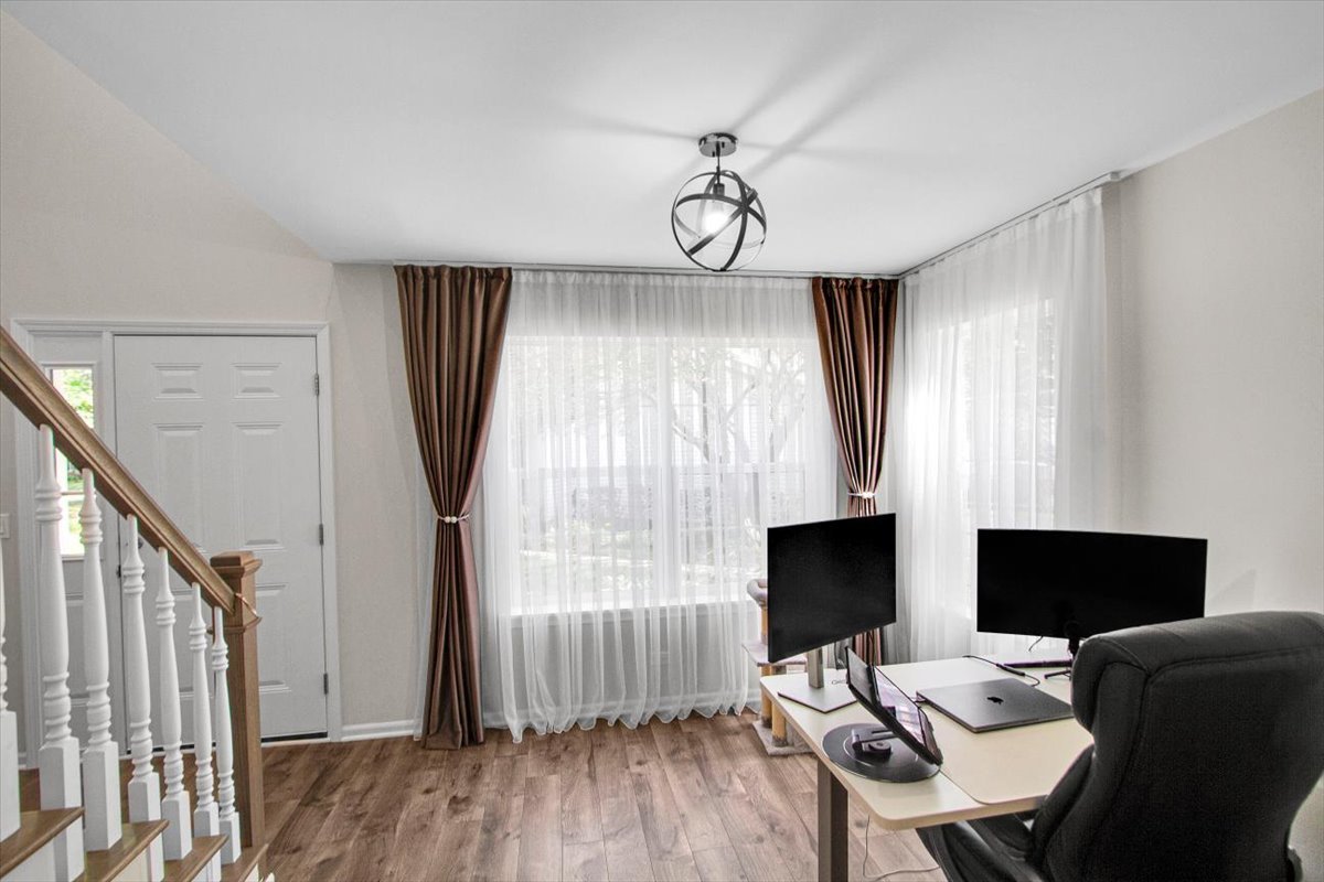 1284 Horseshoe Court Property Photo 8