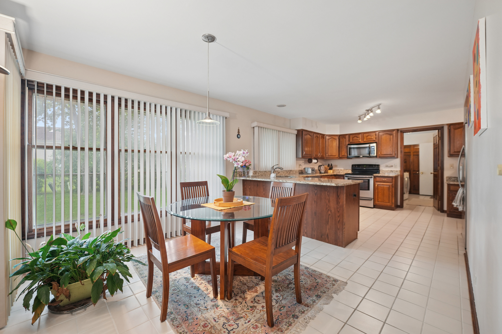 837 Heatherstone Drive Property Photo 6