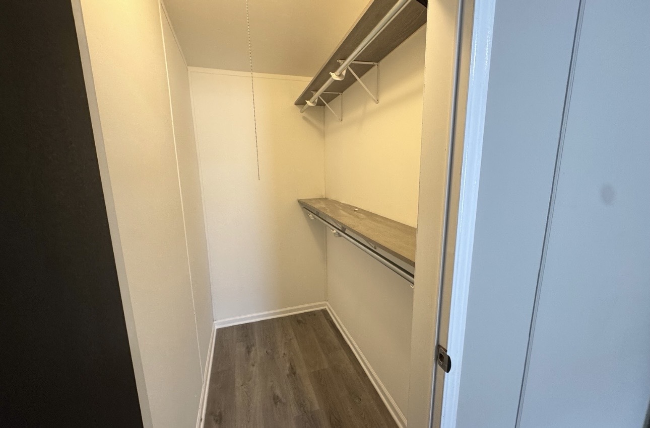 2215 Rush Street Property Photo 9