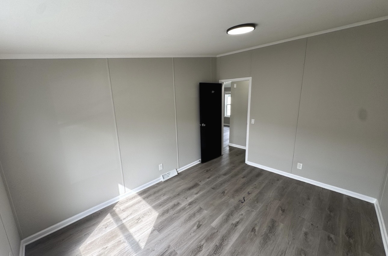2215 Rush Street Property Photo 10