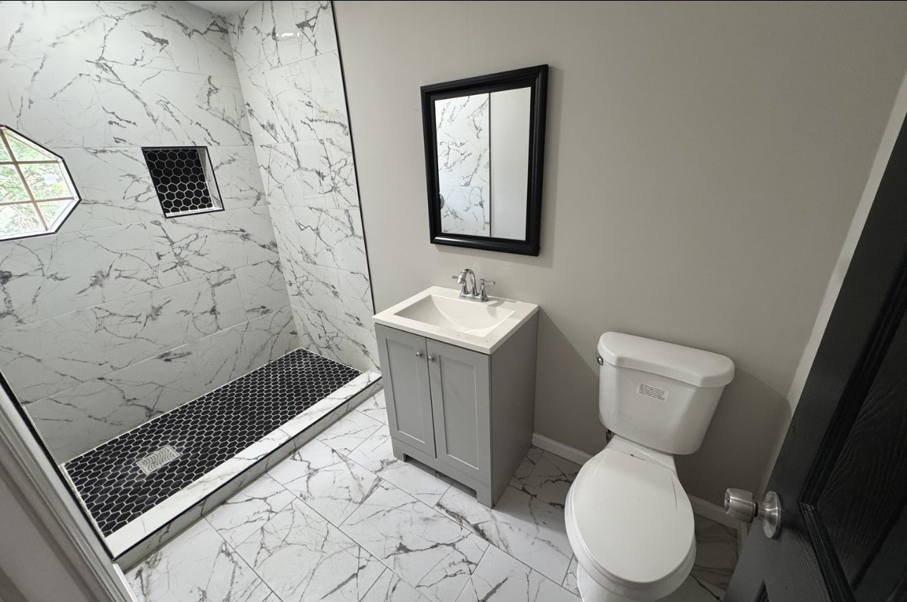 2215 Rush Street Property Photo 16