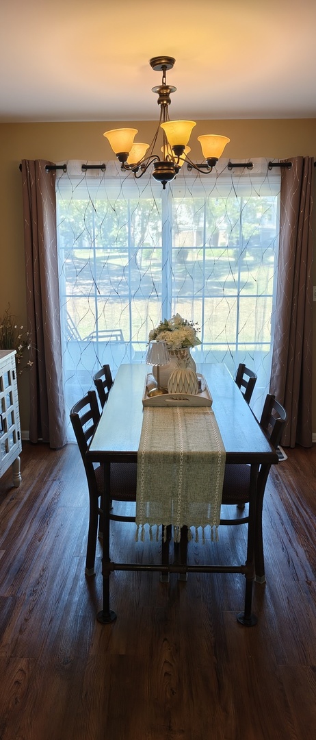 2320 Foxmoor Lane Property Photo 6