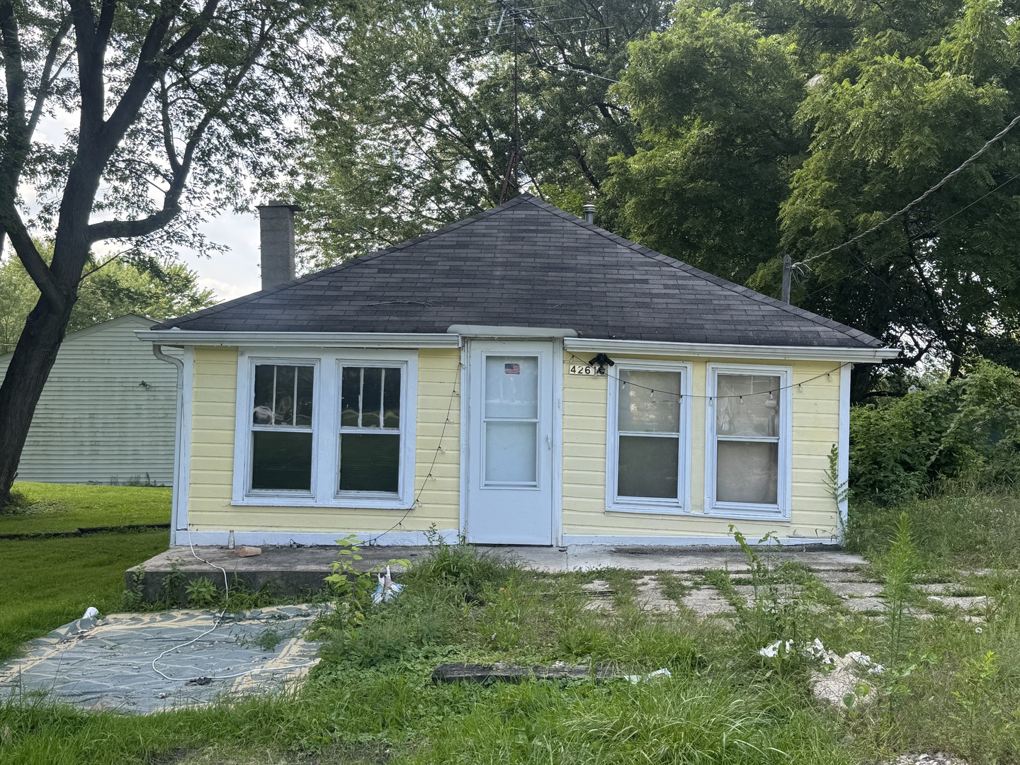42618 N Lake Avenue Property Photo 1
