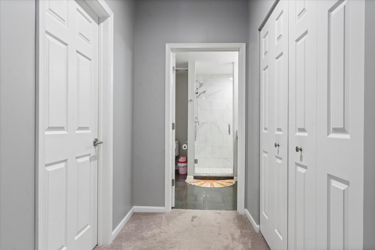 33 W Huron Street 402 Property Photo 12