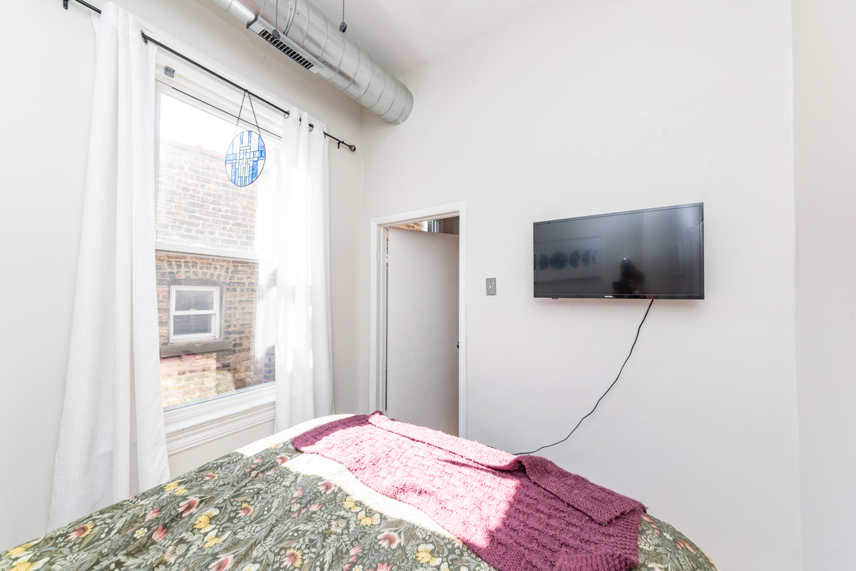 1429 W Chicago Avenue 3 Property Photo 10