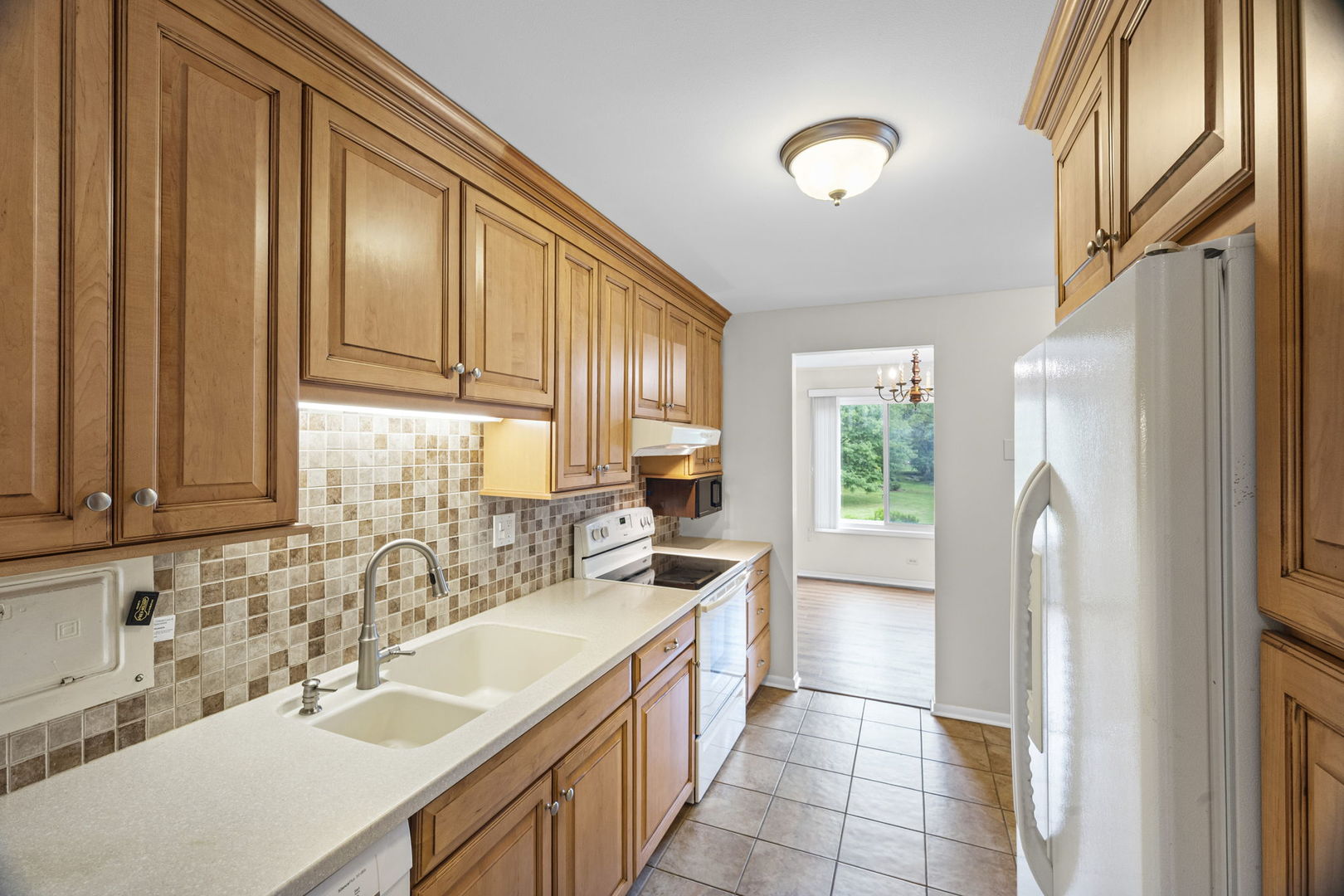 1505 E Central Road 216b Property Photo 4
