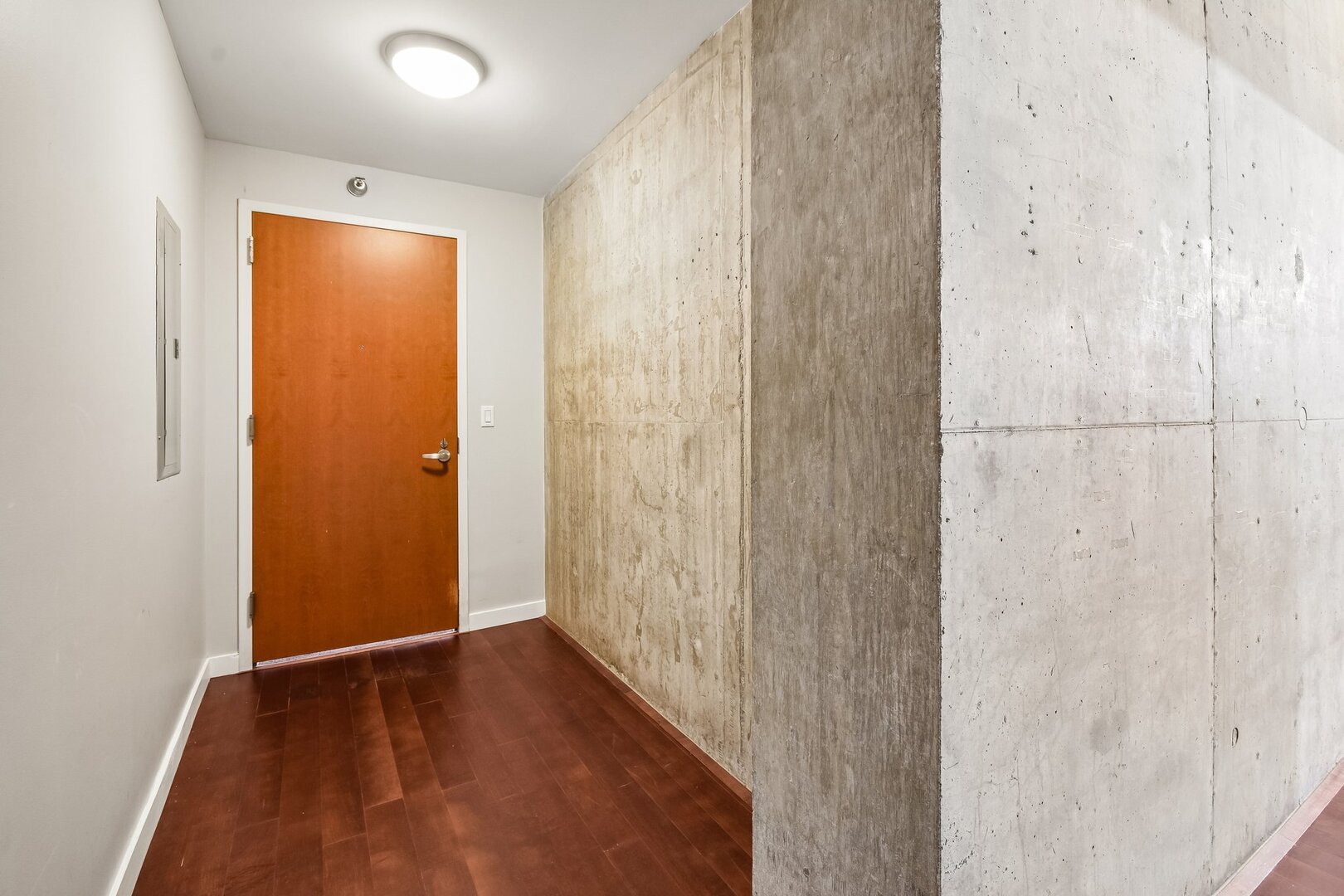 235 W Van Buren Street 1807 Property Photo 13
