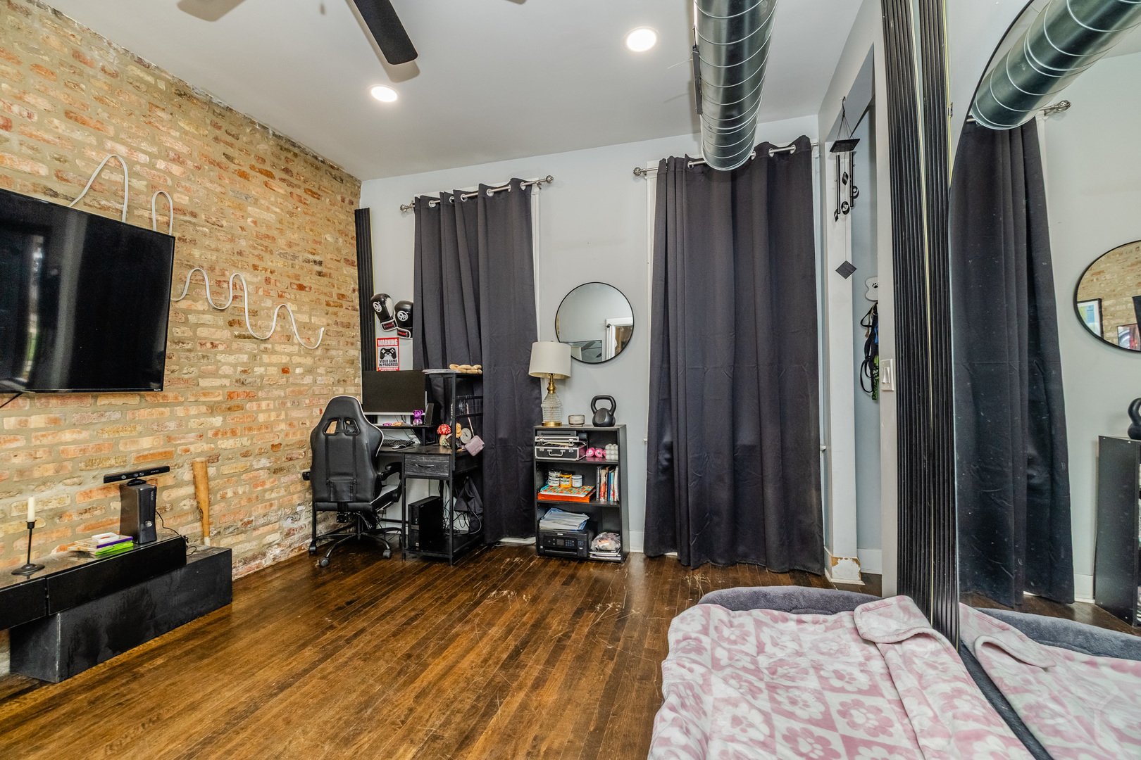2655 S Drake Avenue Property Photo 3