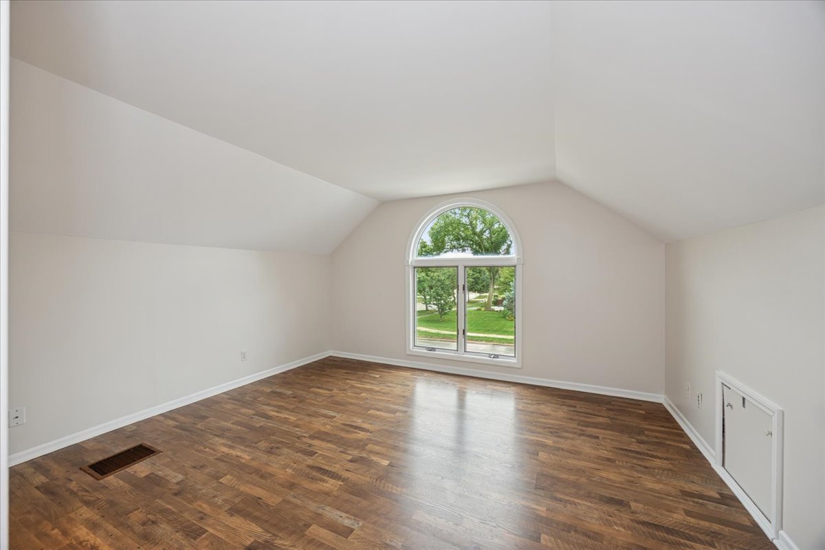5436 Cumnor Road Property Photo 21