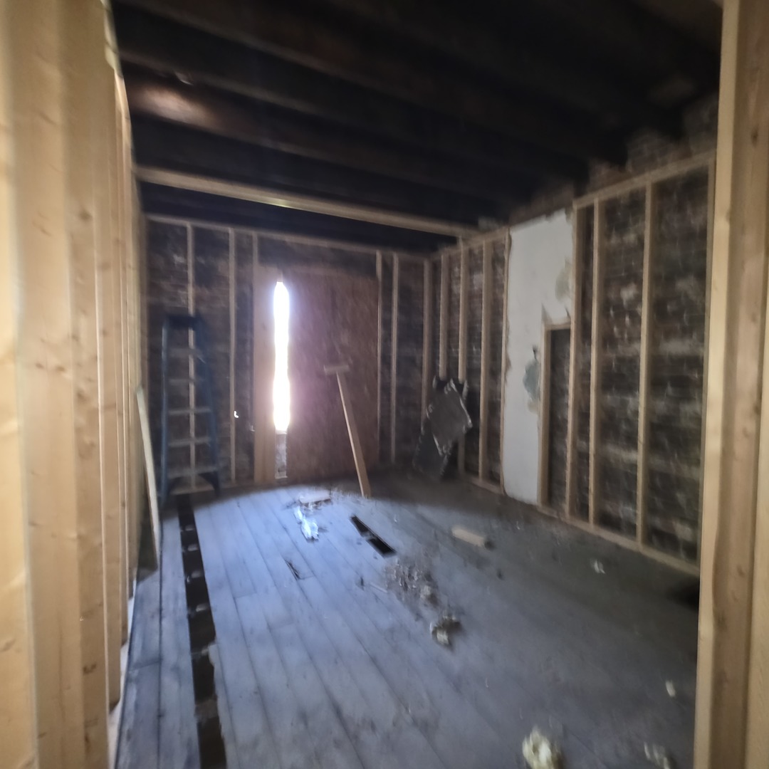 10600 S Langley Avenue Property Photo 4