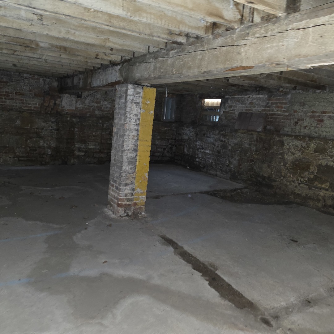 10600 S Langley Avenue Property Photo 8