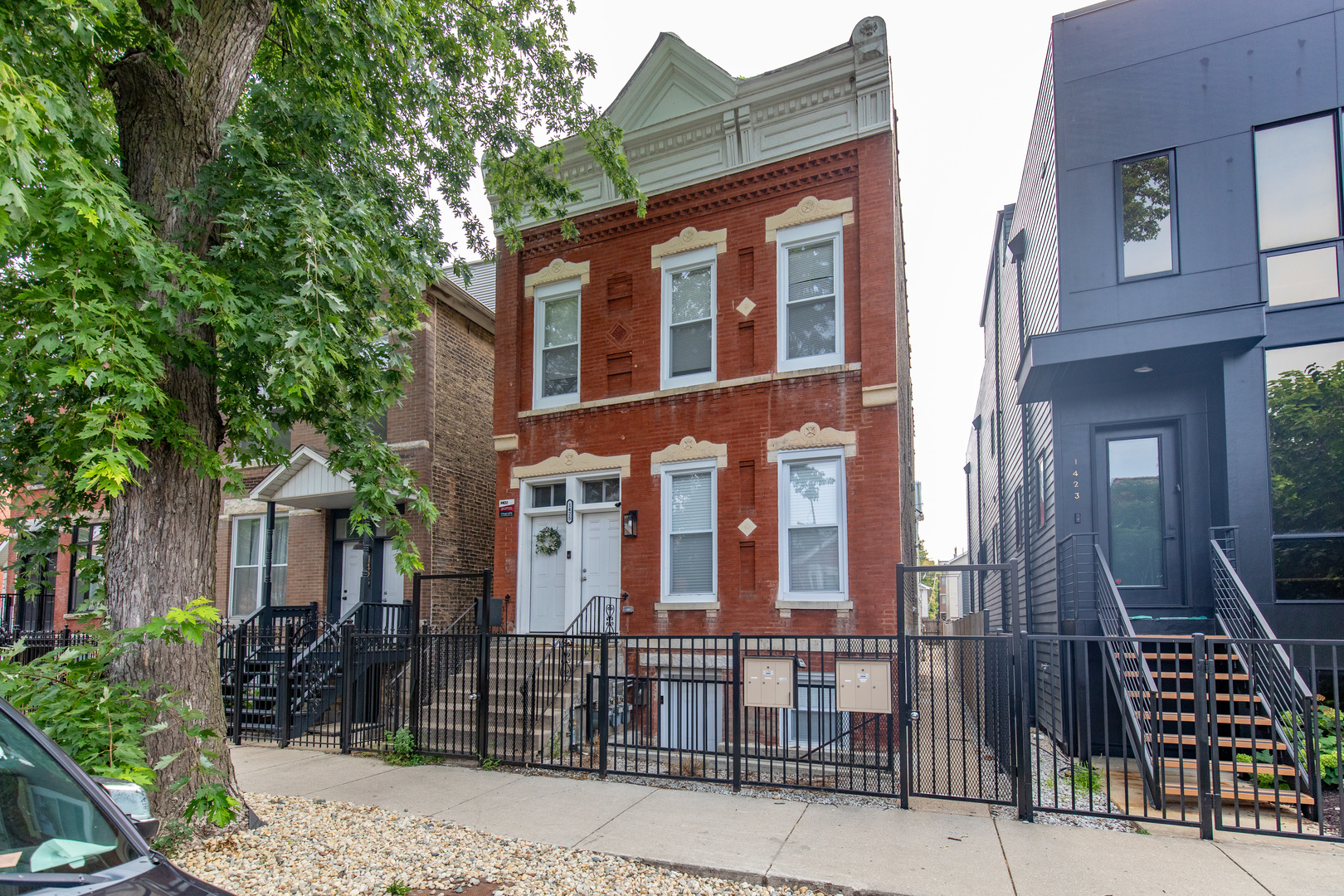 1425 N Campbell Avenue Property Photo 1