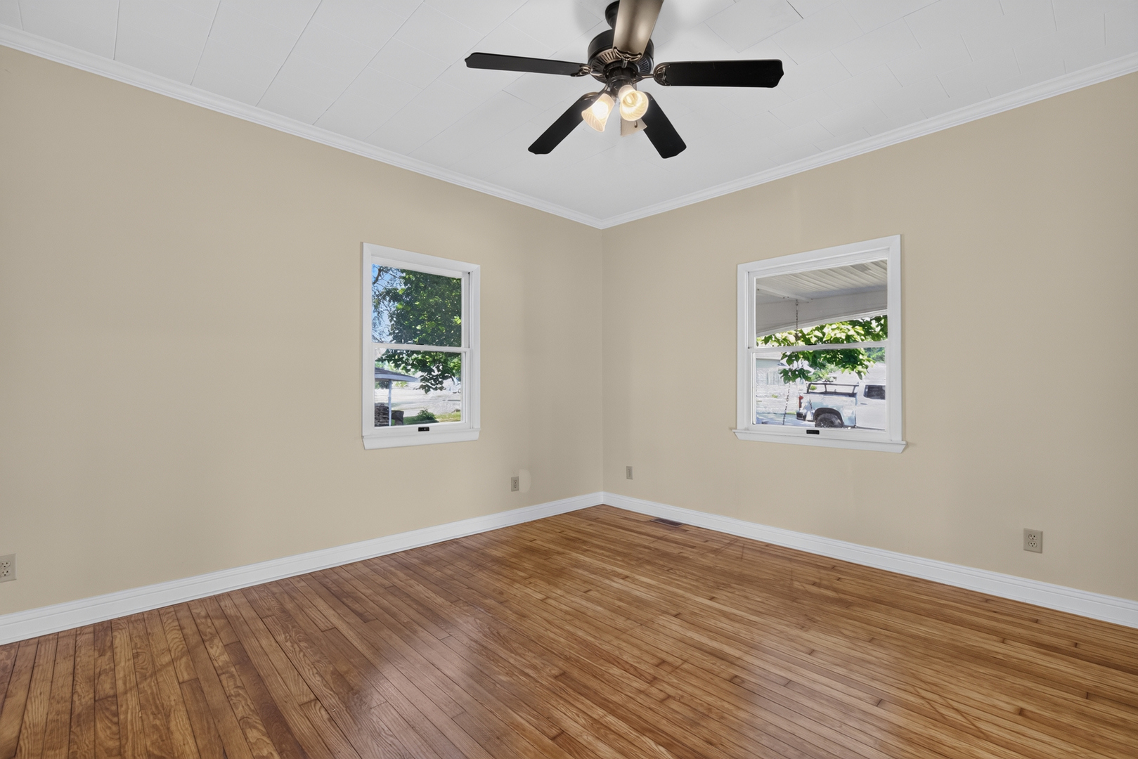 984 Pomeroy Street Property Photo 10