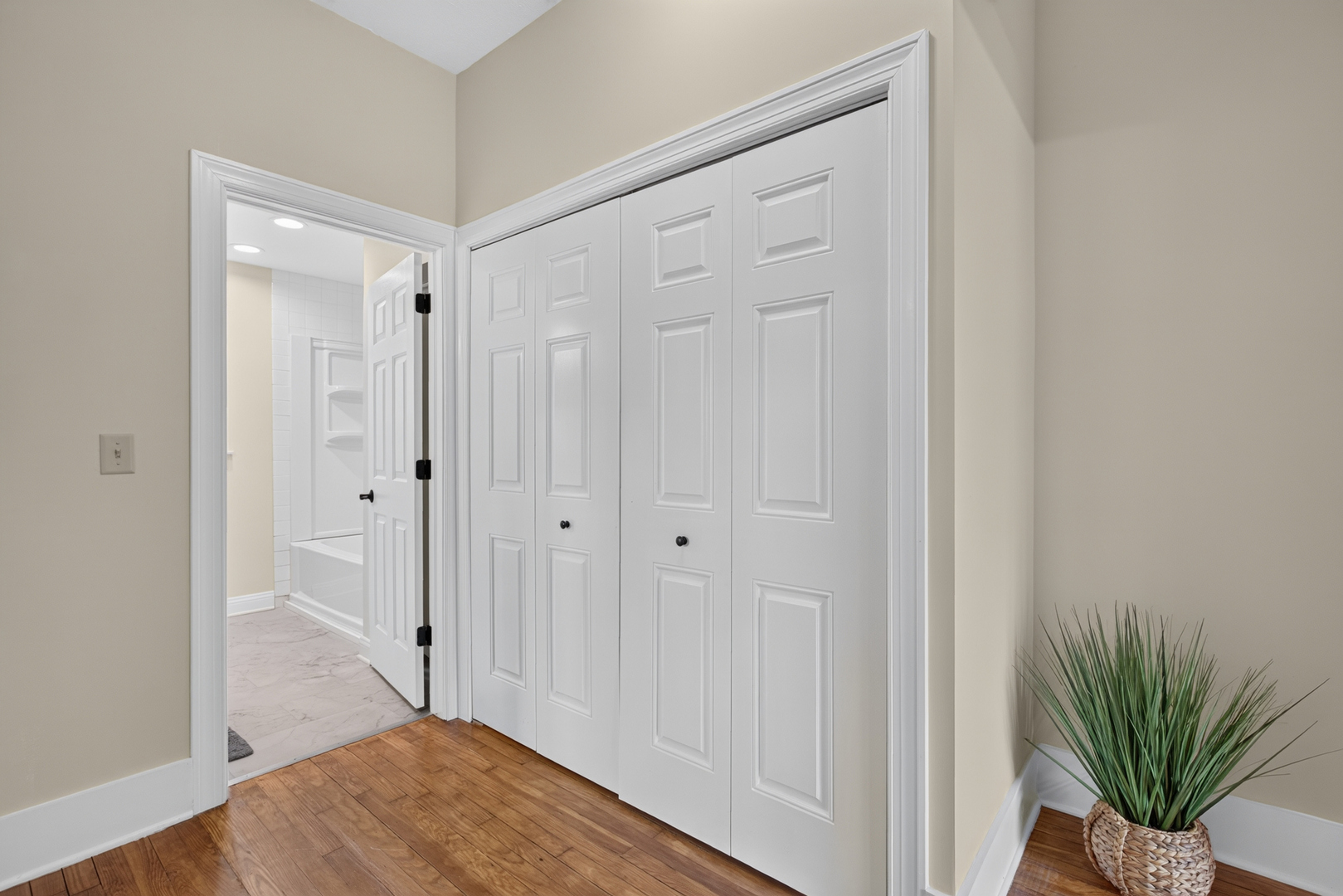 984 Pomeroy Street Property Photo 14
