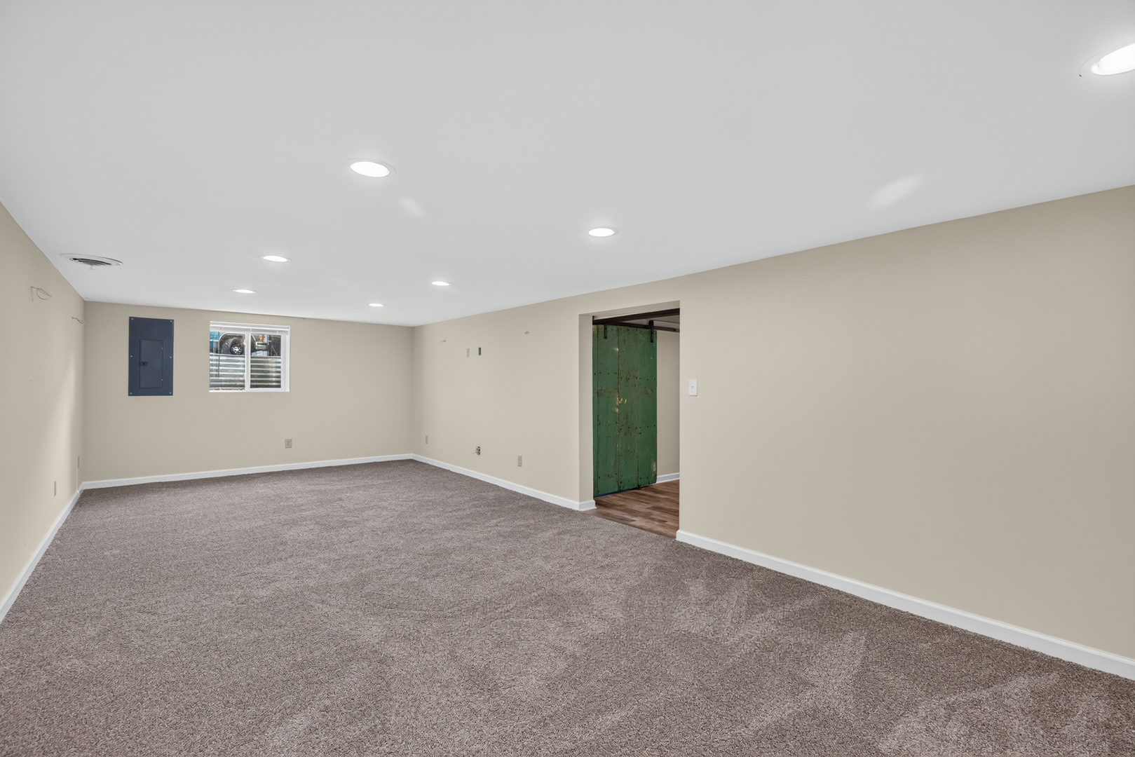 984 Pomeroy Street Property Photo 24