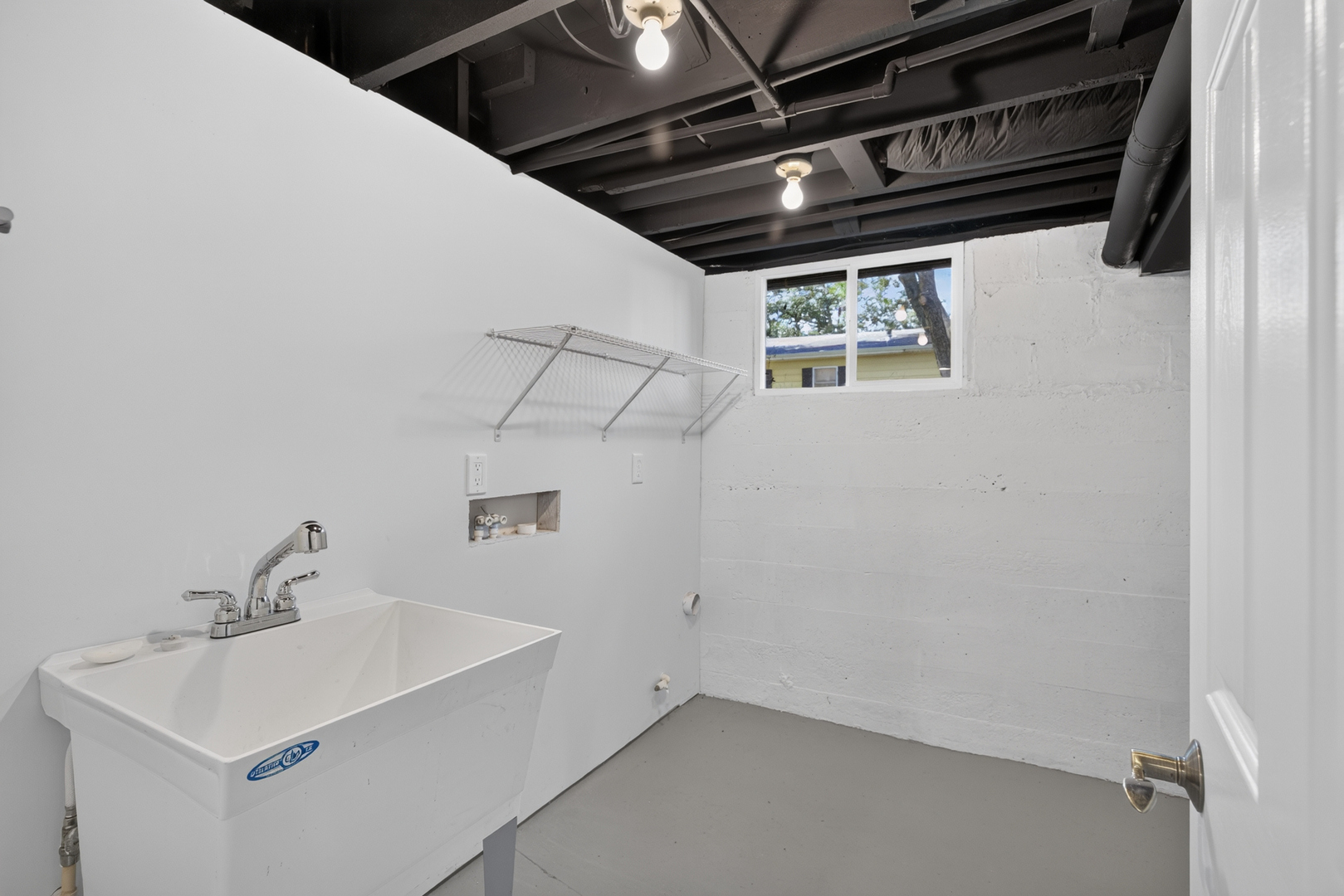 984 Pomeroy Street Property Photo 29