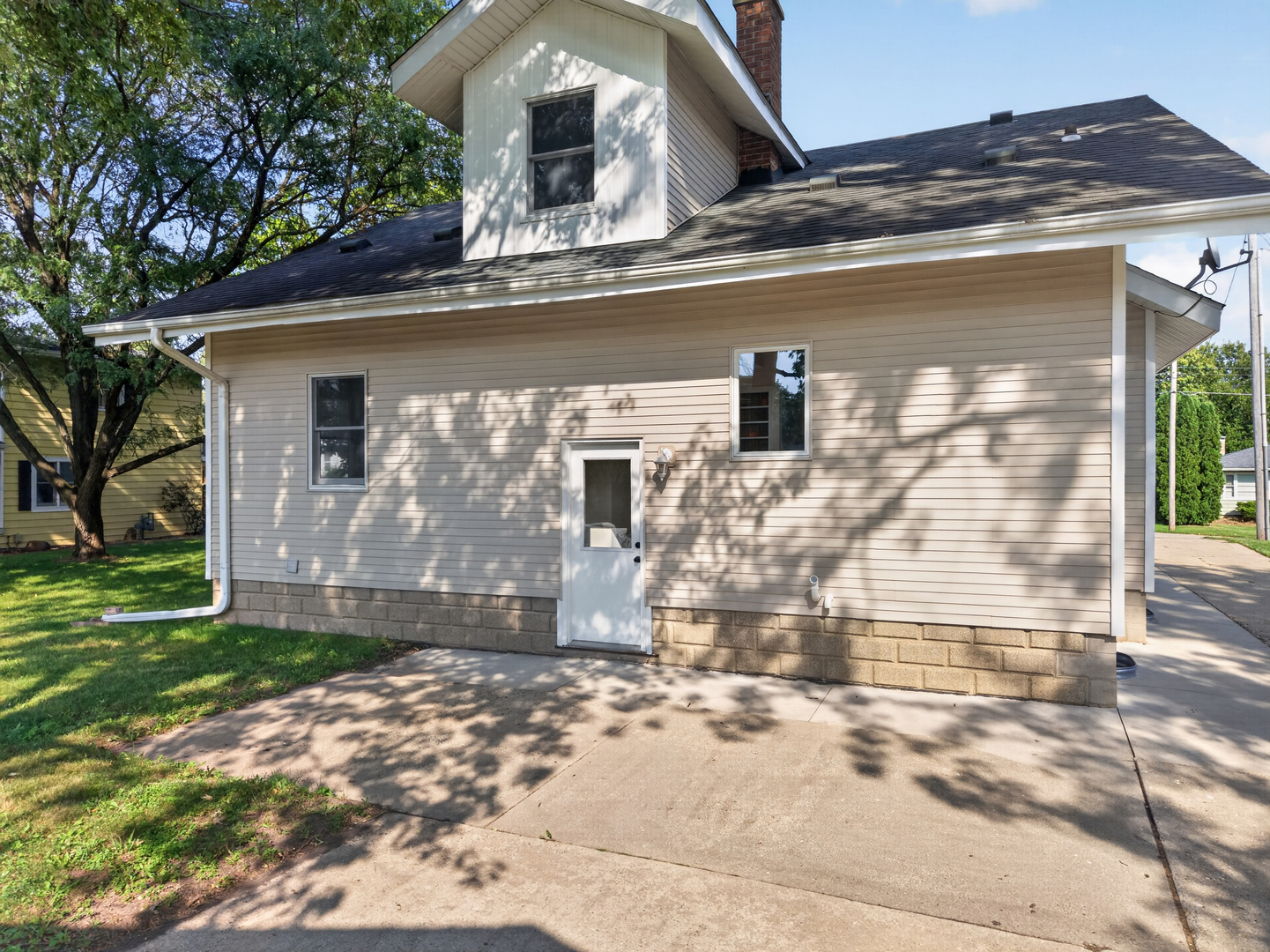984 Pomeroy Street Property Photo 38