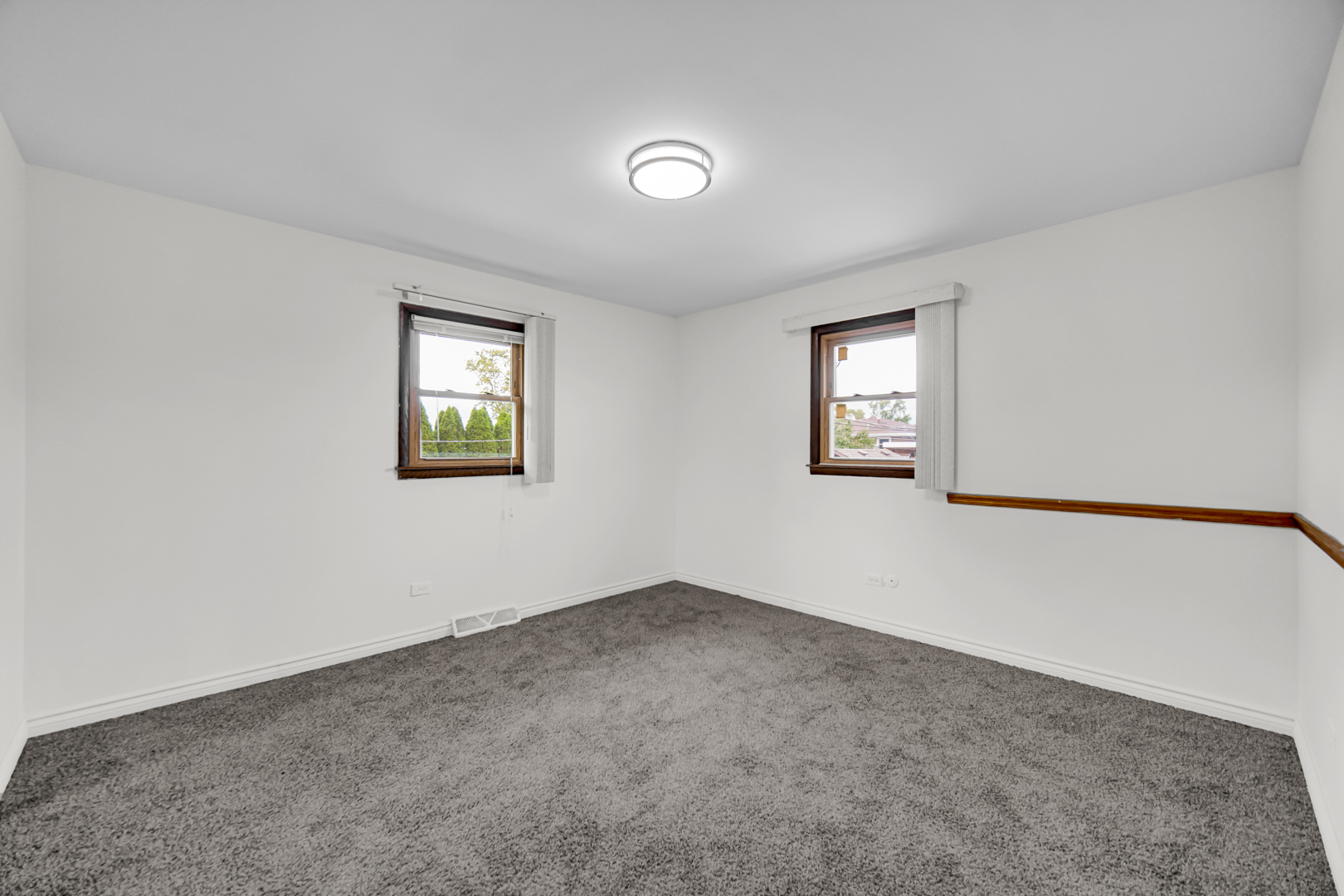 7506 W 83rd Place Property Photo 16