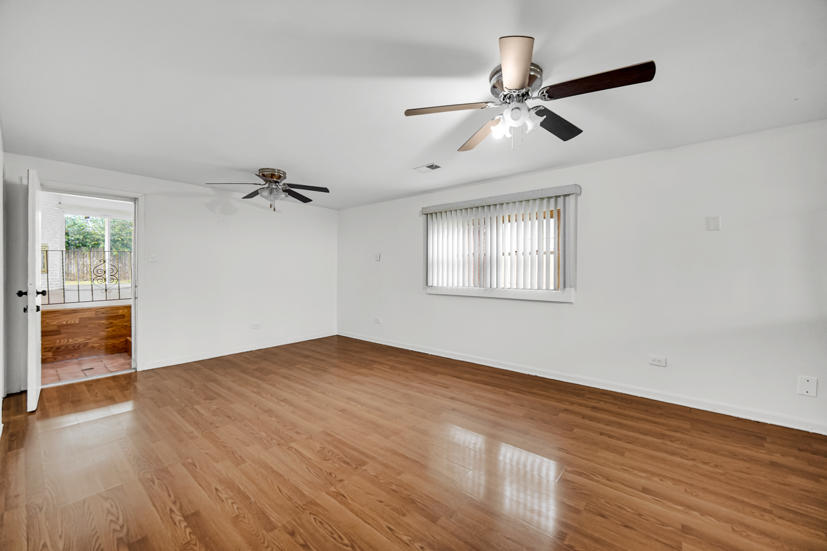7506 W 83rd Place Property Photo 18