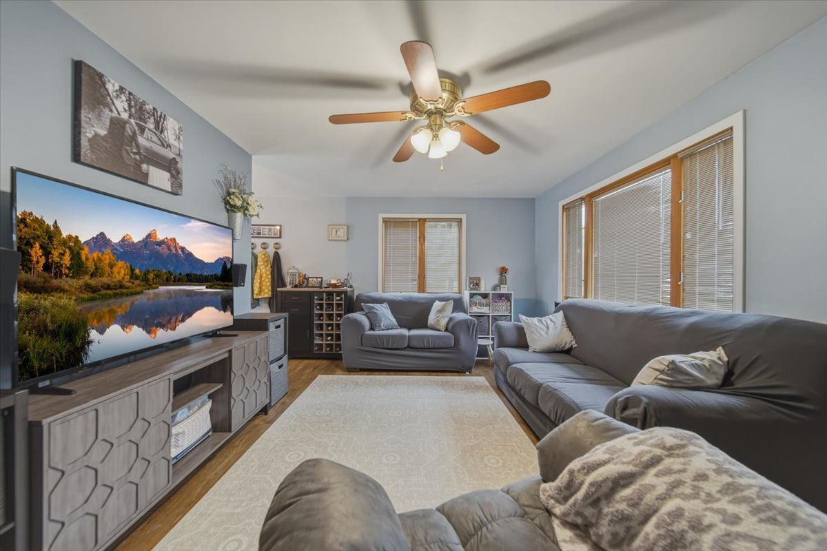 5564 S Greenland Drive Property Photo 4