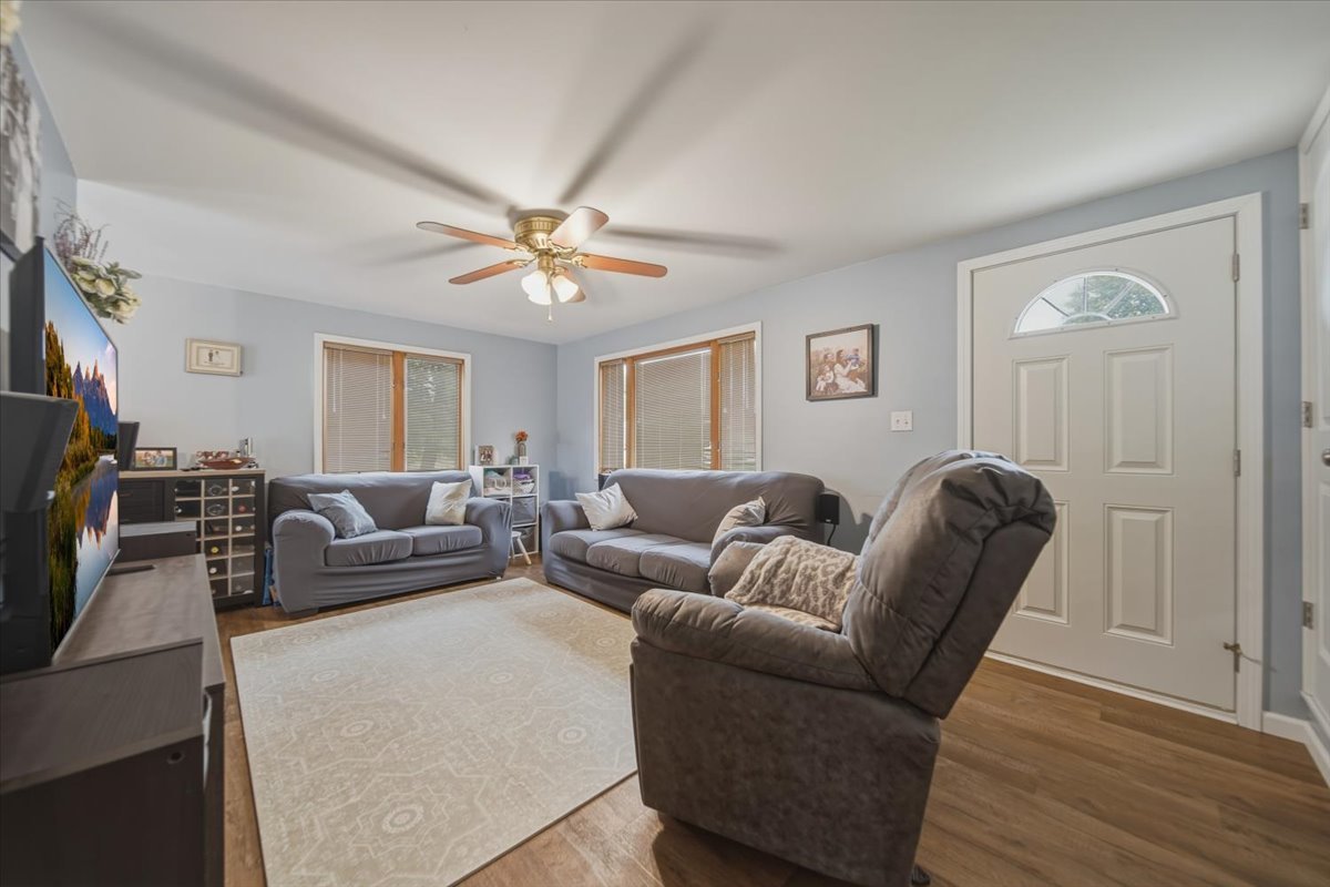 5564 S Greenland Drive Property Photo 5
