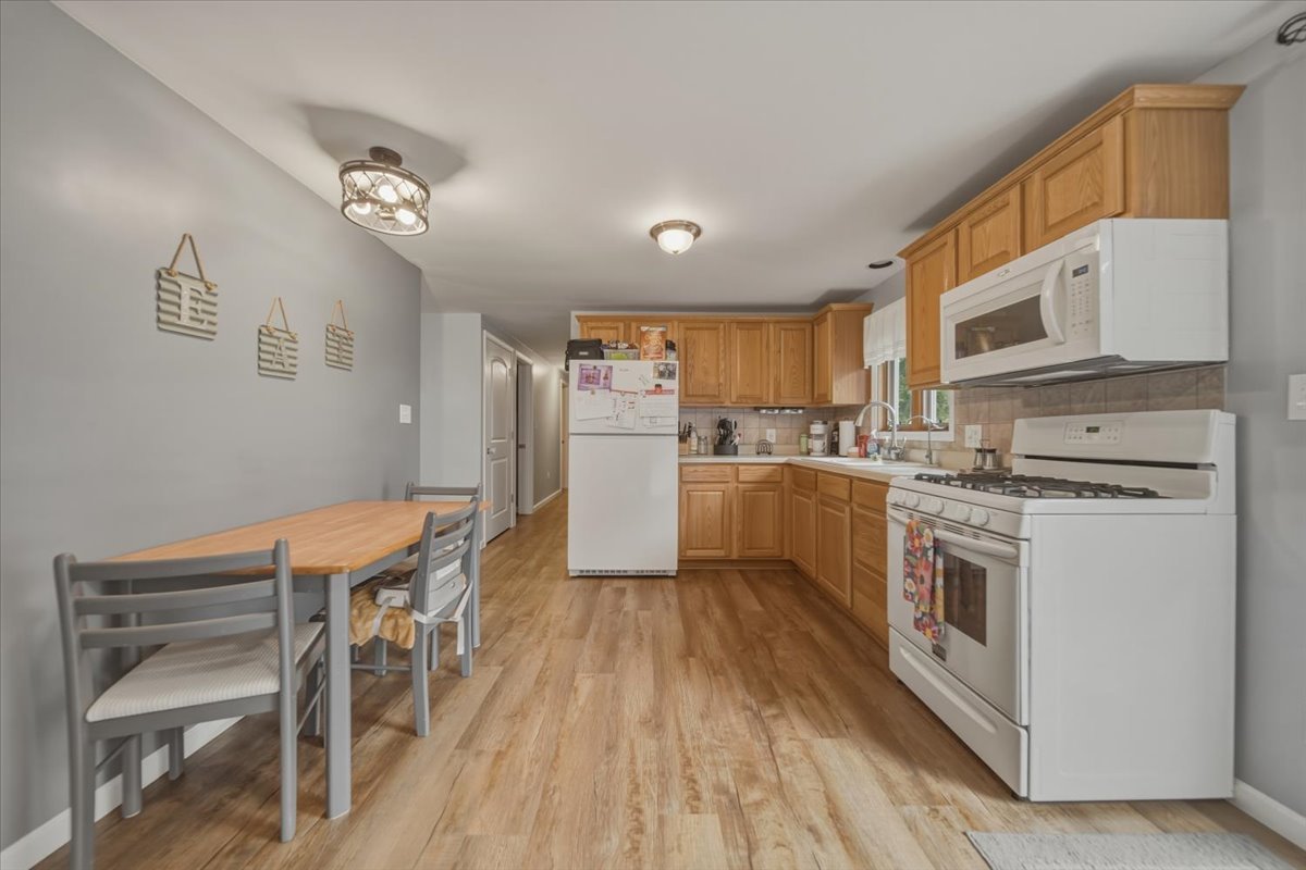 5564 S Greenland Drive Property Photo 6