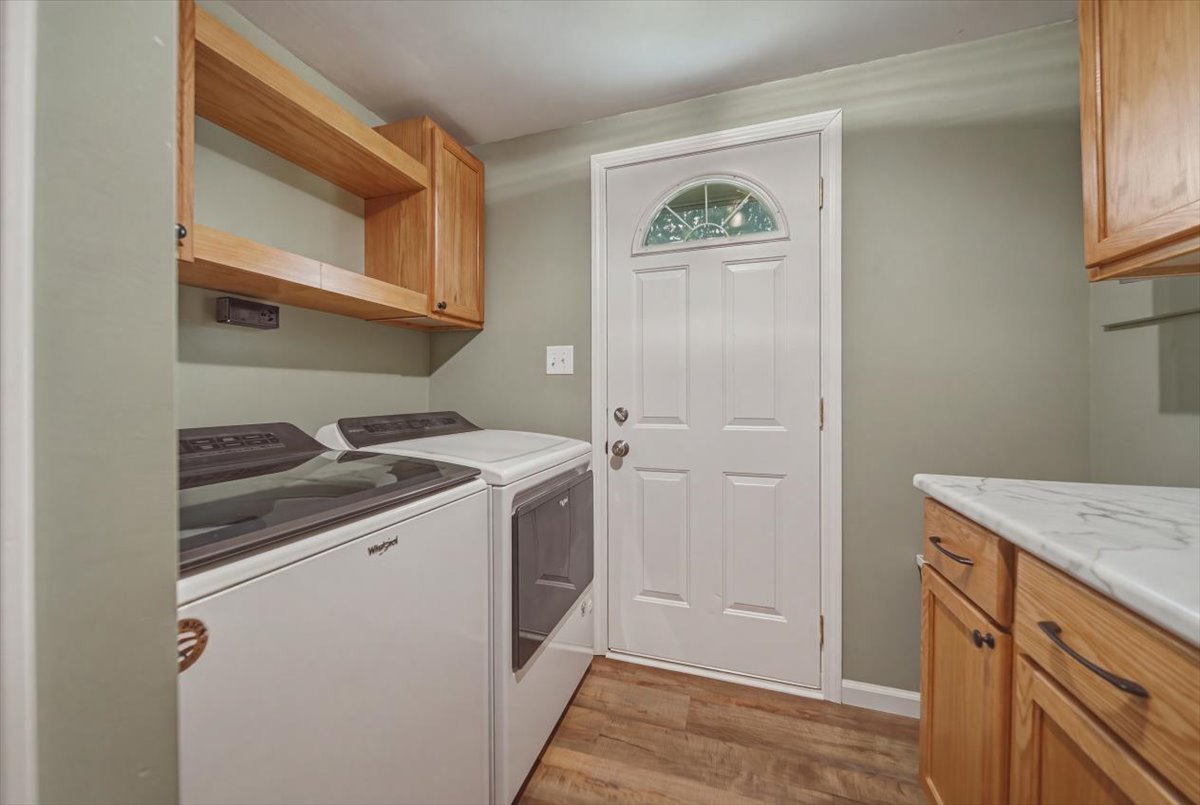 5564 S Greenland Drive Property Photo 9