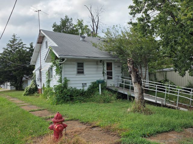1029 S Mckinley Street Property Photo 1