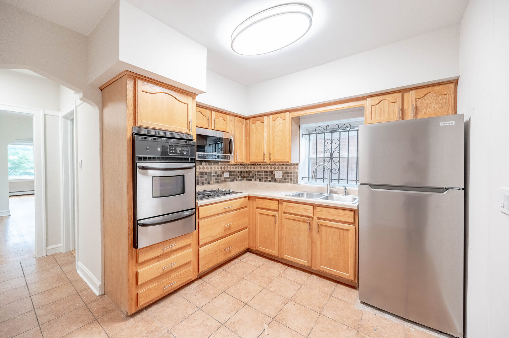 8344 S Lafayette Avenue Property Photo 4