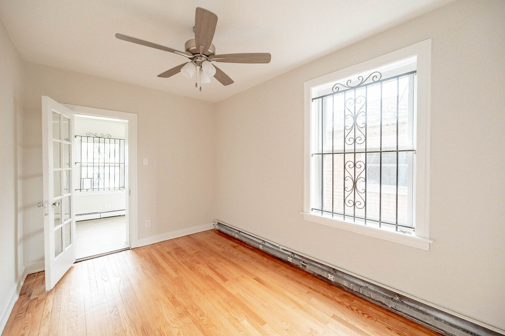8344 S Lafayette Avenue Property Photo 5