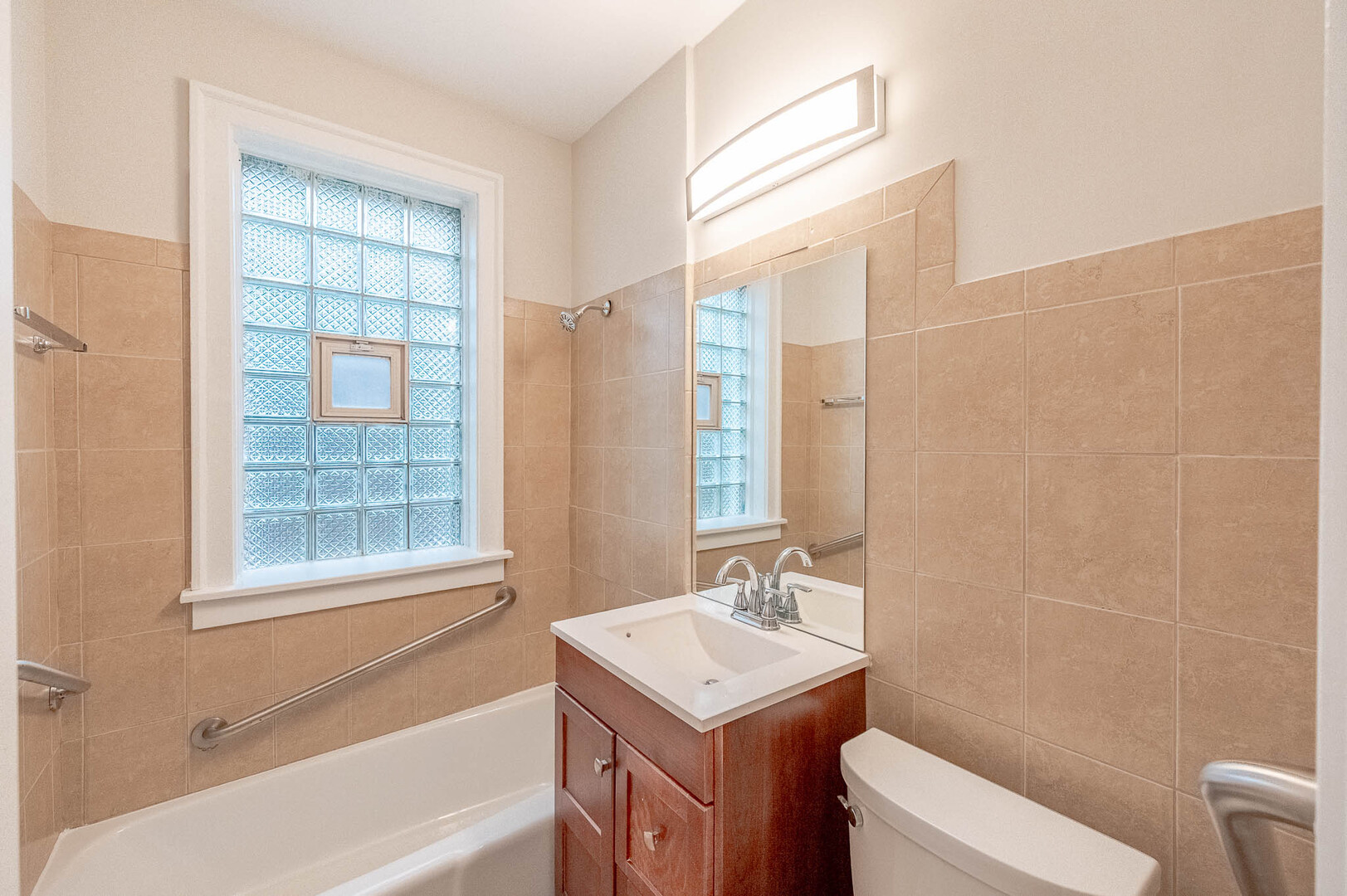 8344 S Lafayette Avenue Property Photo 7