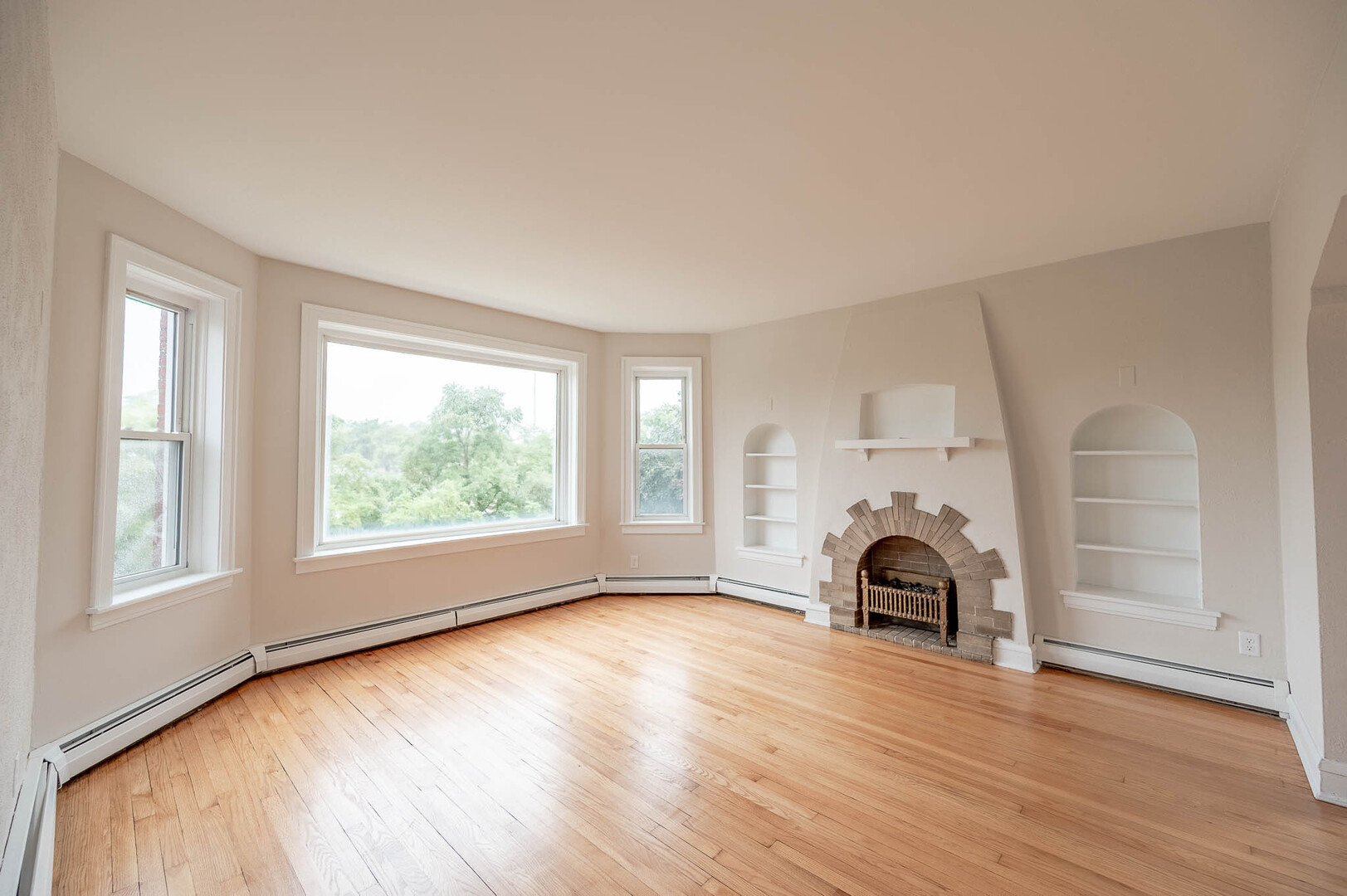 8344 S Lafayette Avenue Property Photo 8