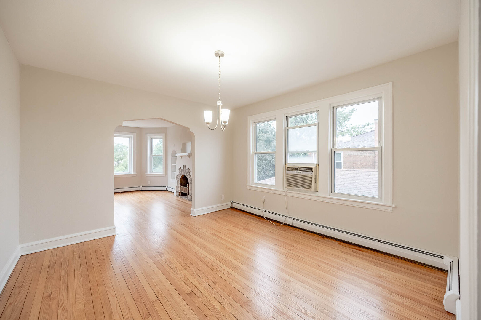 8344 S Lafayette Avenue Property Photo 9