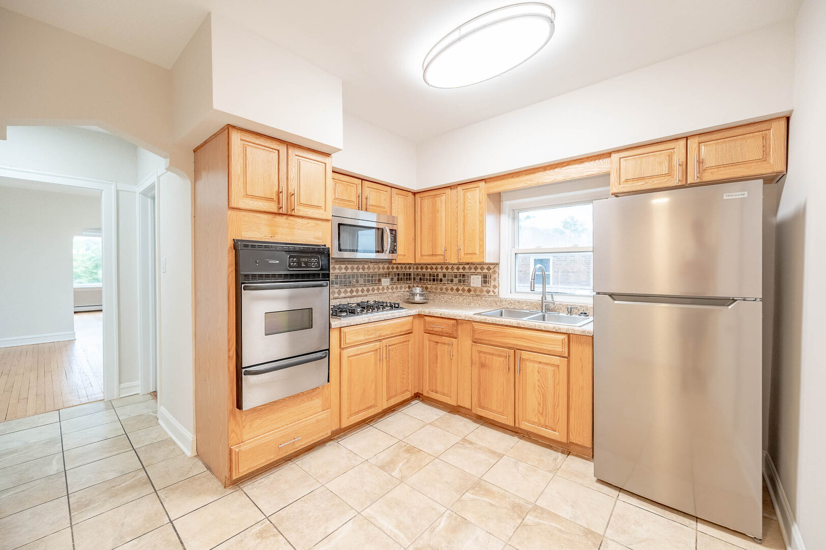 8344 S Lafayette Avenue Property Photo 10