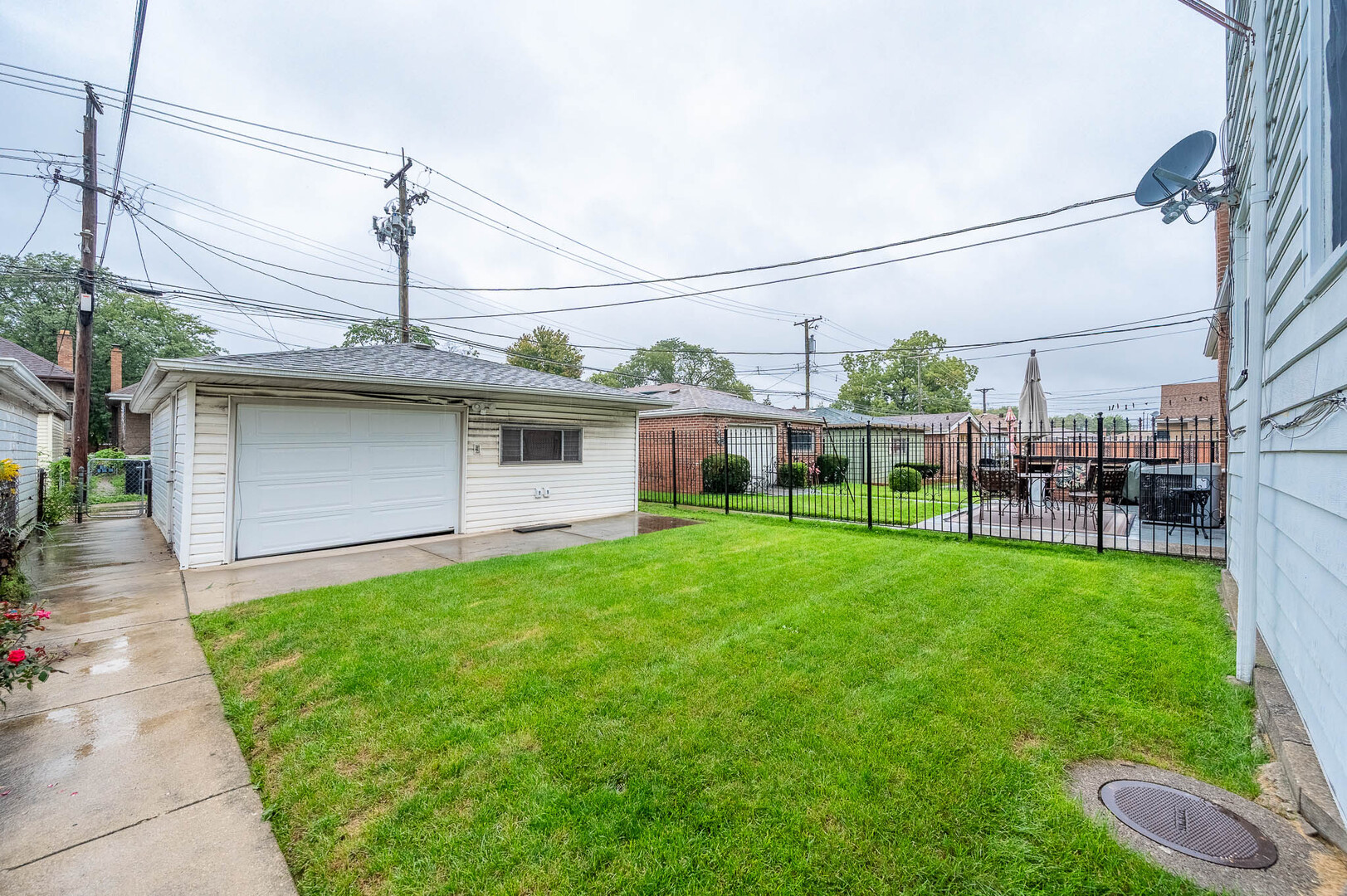 8344 S Lafayette Avenue Property Photo 15