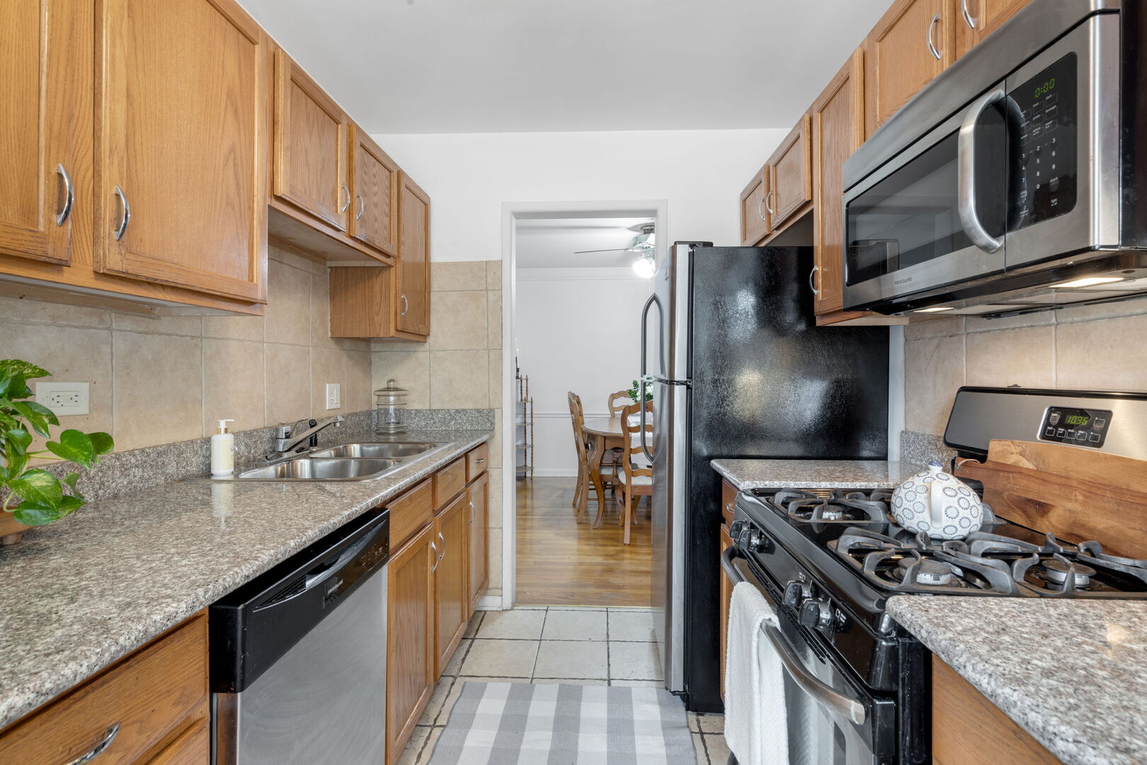 737 Ridge Avenue 2h Property Photo 9