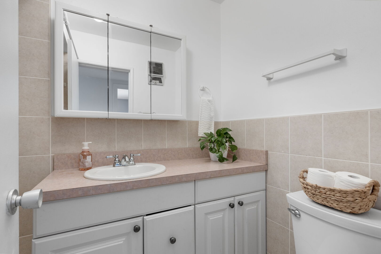 737 Ridge Avenue 2h Property Photo 15