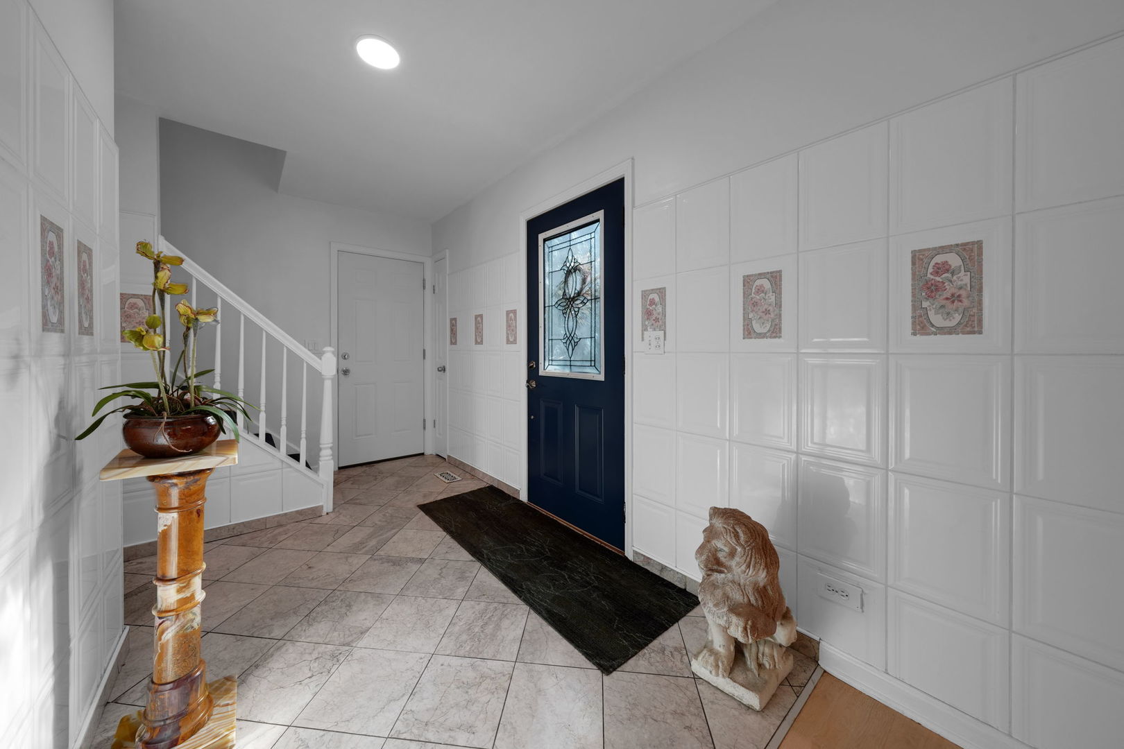 135 Pinehurst Drive Property Photo 3