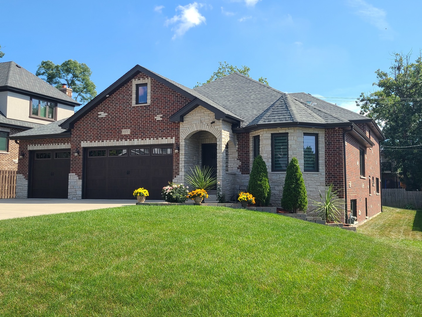 10057 S 86th Court Property Photo 1